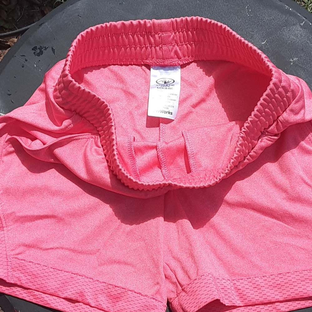 Shorts - Picture 3 of 4